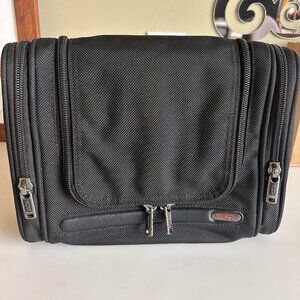 TUMI Alpha Hanging Travel Toiletry Bag Dopp Kit